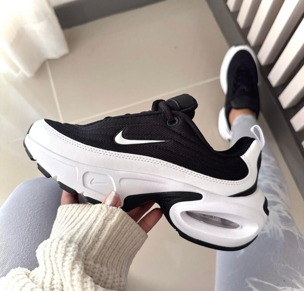 NIKE AIRMAX PORTAL BLACK WHITE SHOES - Image 4
